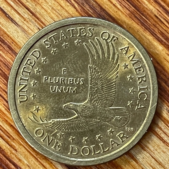 2000 P Sacagawea $1 golden coin - Picture 2 of 2